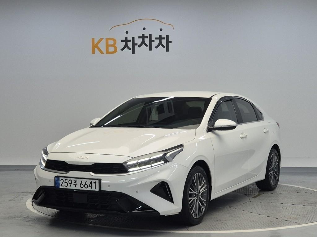 KIA K3 2022 Blanco - Importación desde Corea - HF Imports Iquique - Foto 1