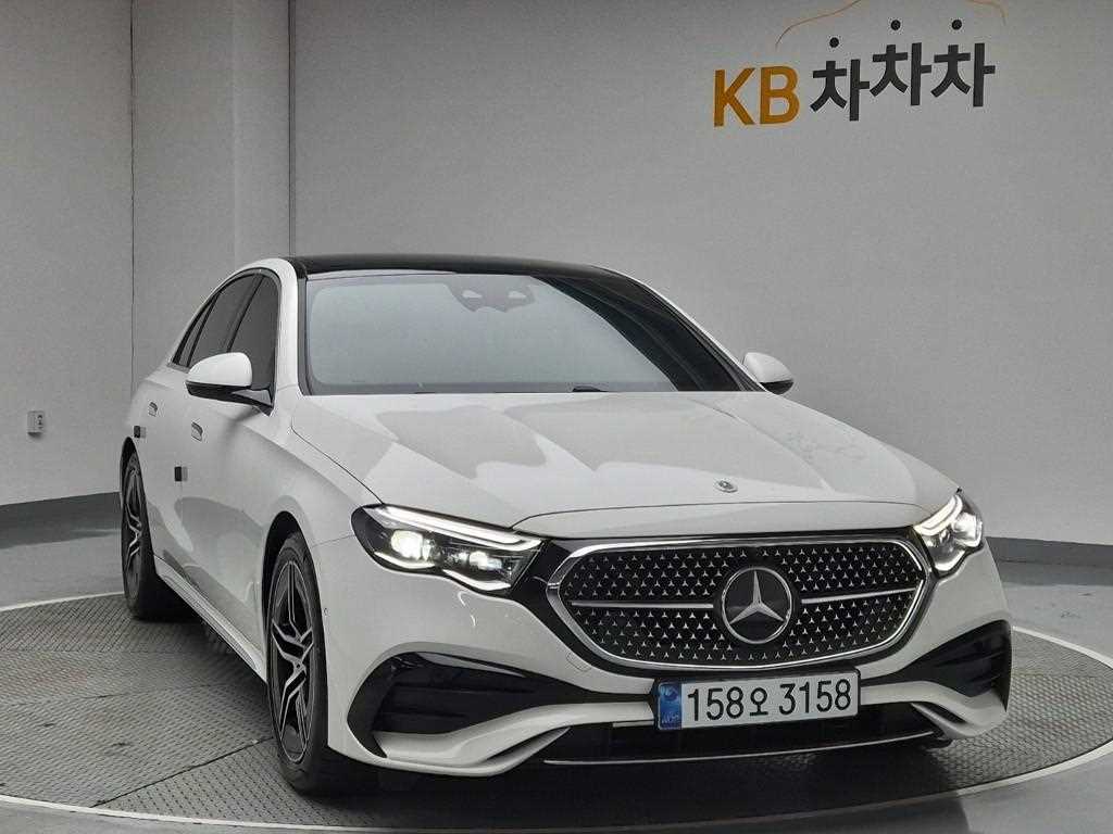 Mercedes Benz E class - Vista 4