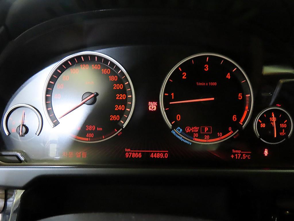 BMW X5 - Vista 9