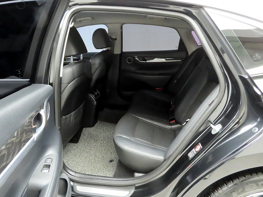 HYUNDAI Grandeur - Vista 12