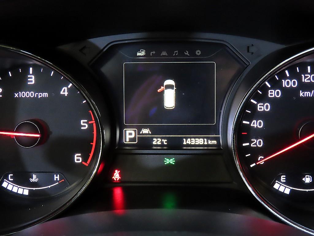 KIA Carnival - Vista 9