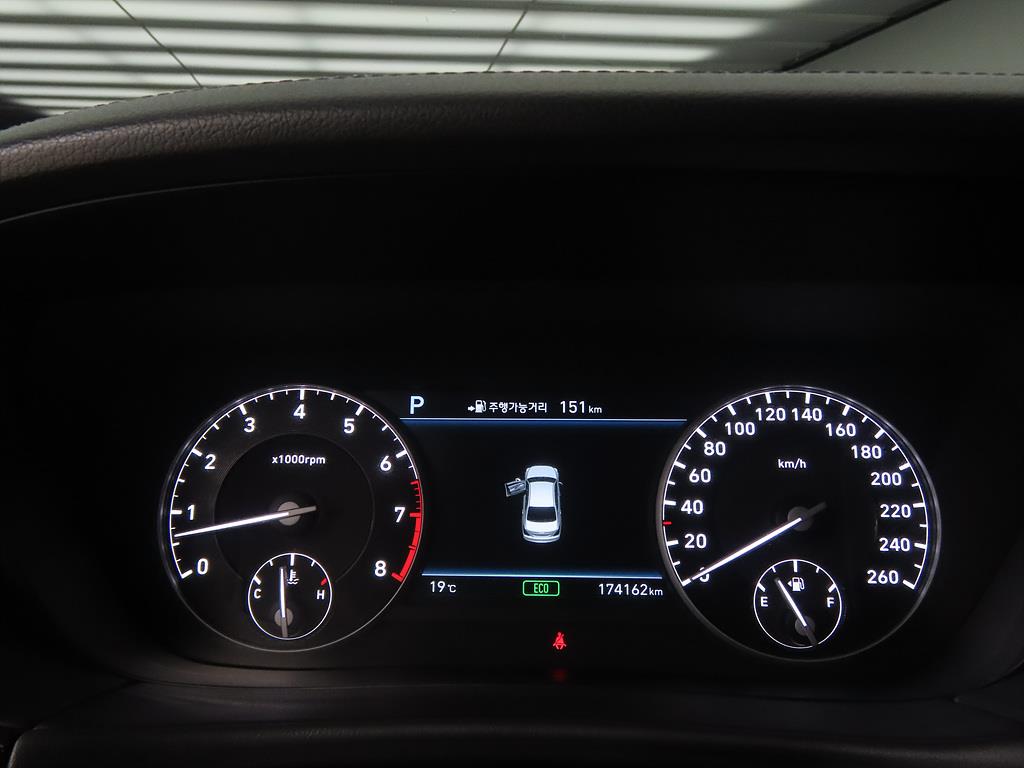 Genesis EQ900 - Vista 7