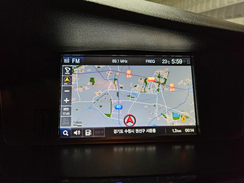 SAMSUNG SM7 - Vista 11