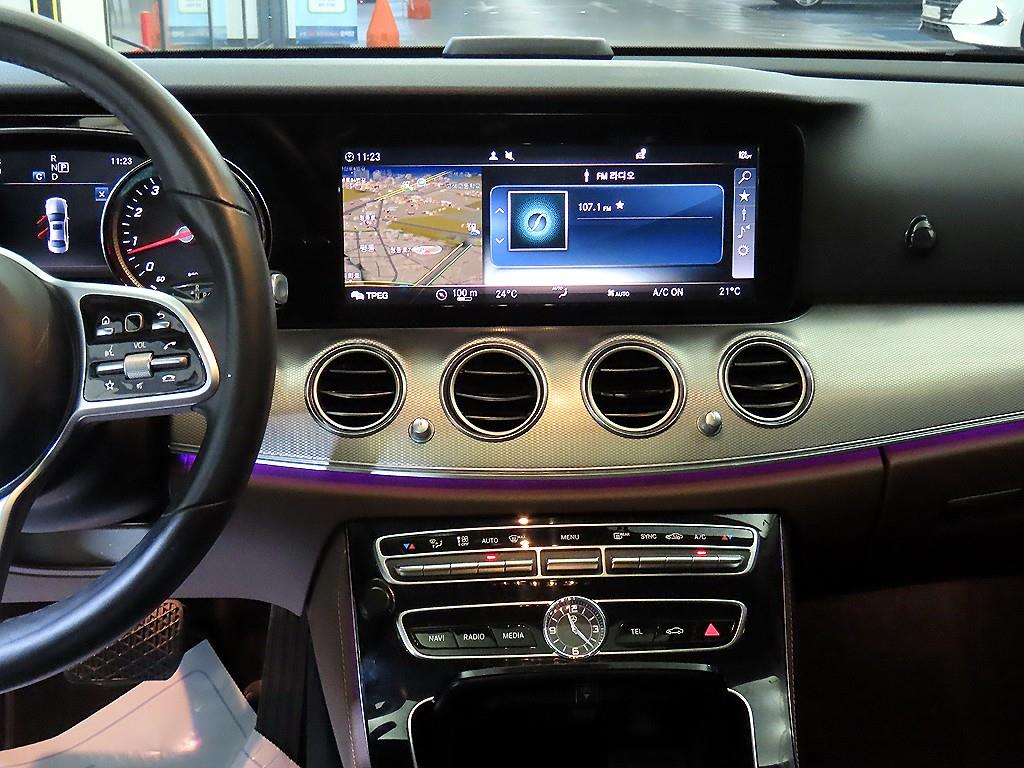 Mercedes Benz E class - Vista 11