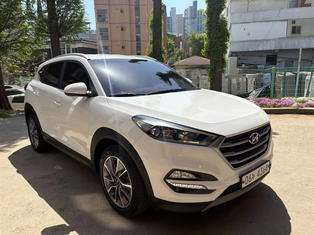 HYUNDAI Tucson 2018 Blanco - Importación desde Corea - HF Imports Iquique - Foto 1