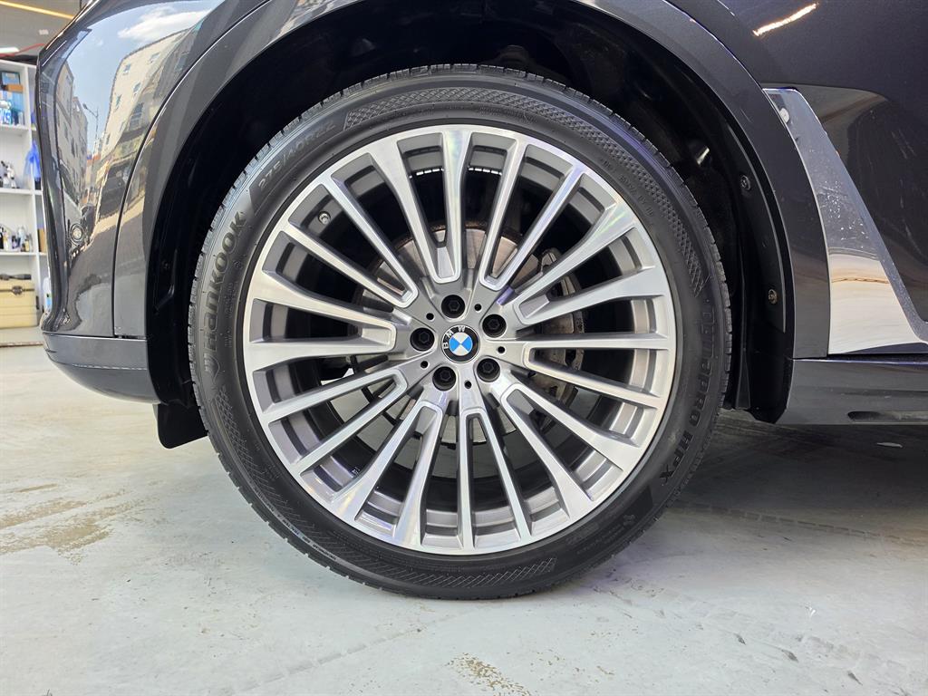 BMW X7 - Vista 7