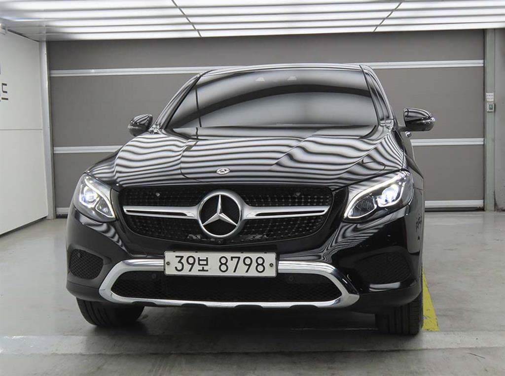 Mercedes Benz GLC Class - Vista 2