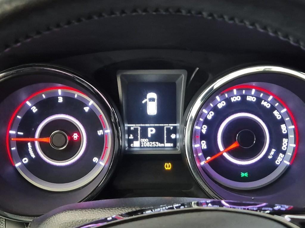 Ssangyong Tivoli - Vista 6