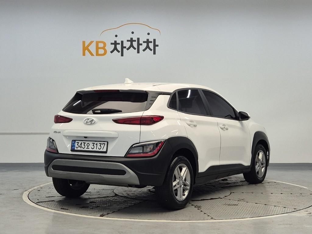HYUNDAI Kona - Vista 4
