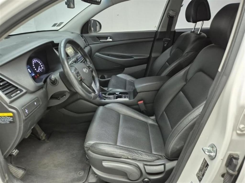 HYUNDAI Tucson - Vista 11