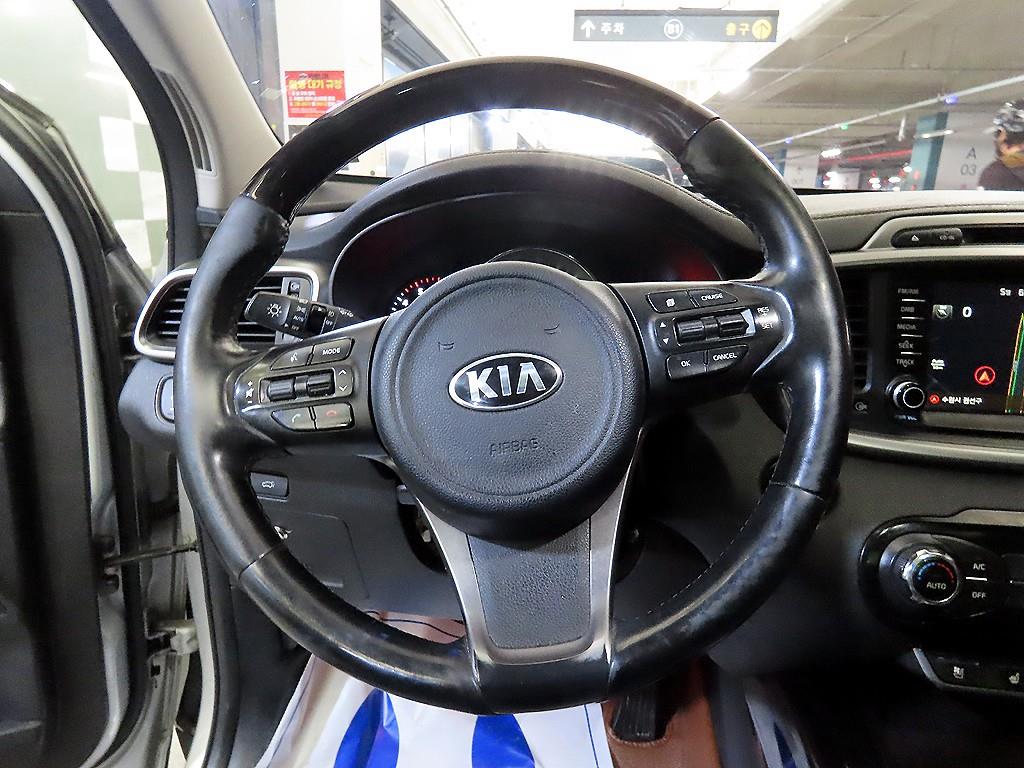 KIA Sorento - Vista 8