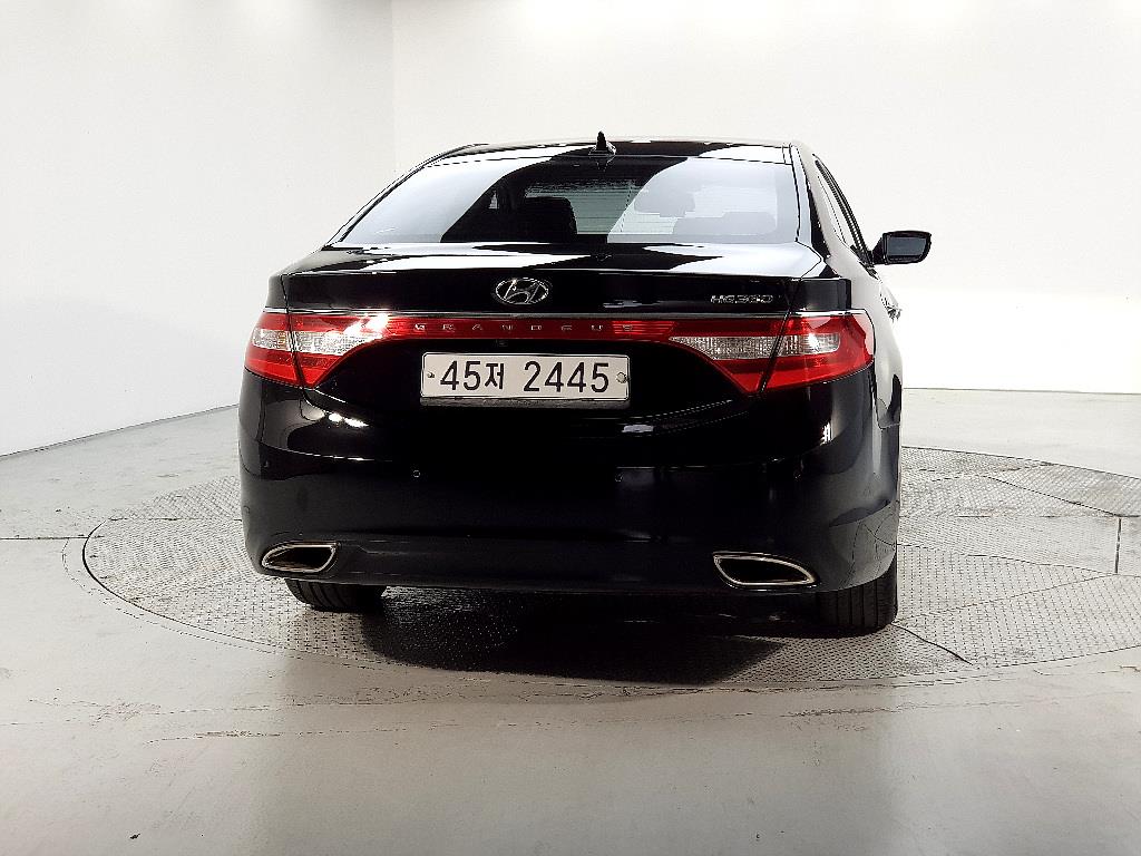 HYUNDAI Grandeur - Vista 3