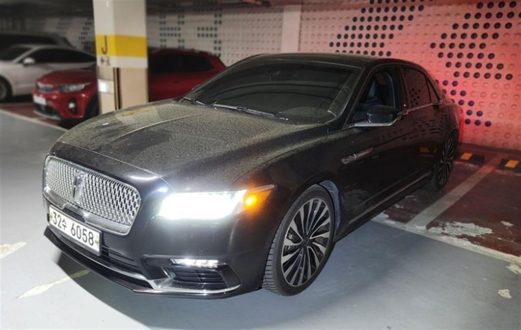 Lincoln Continental - Vista 2