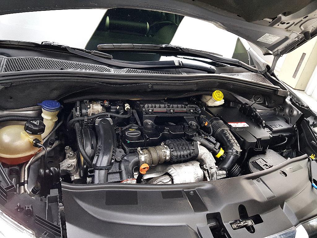 Peugeot 2008 - Vista 6