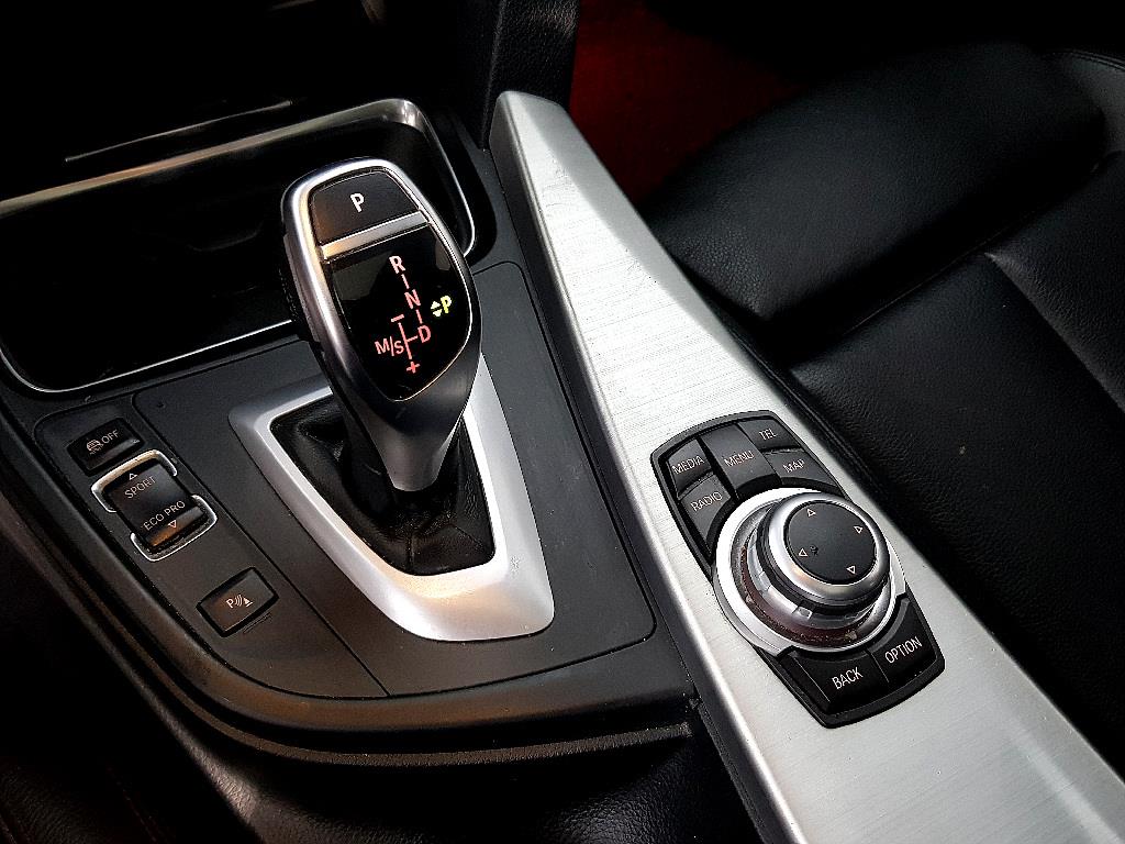 BMW 3 series 2013 Negro - Importación desde Corea - HF Imports Iquique - Foto 13