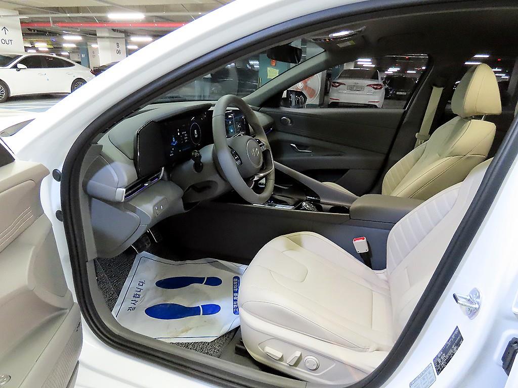 HYUNDAI Avante - Vista 6