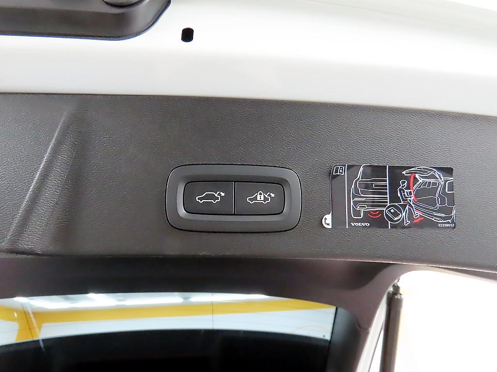 Volvo XC40 2021 - Importación desde Corea - HF Imports Iquique - Foto 18