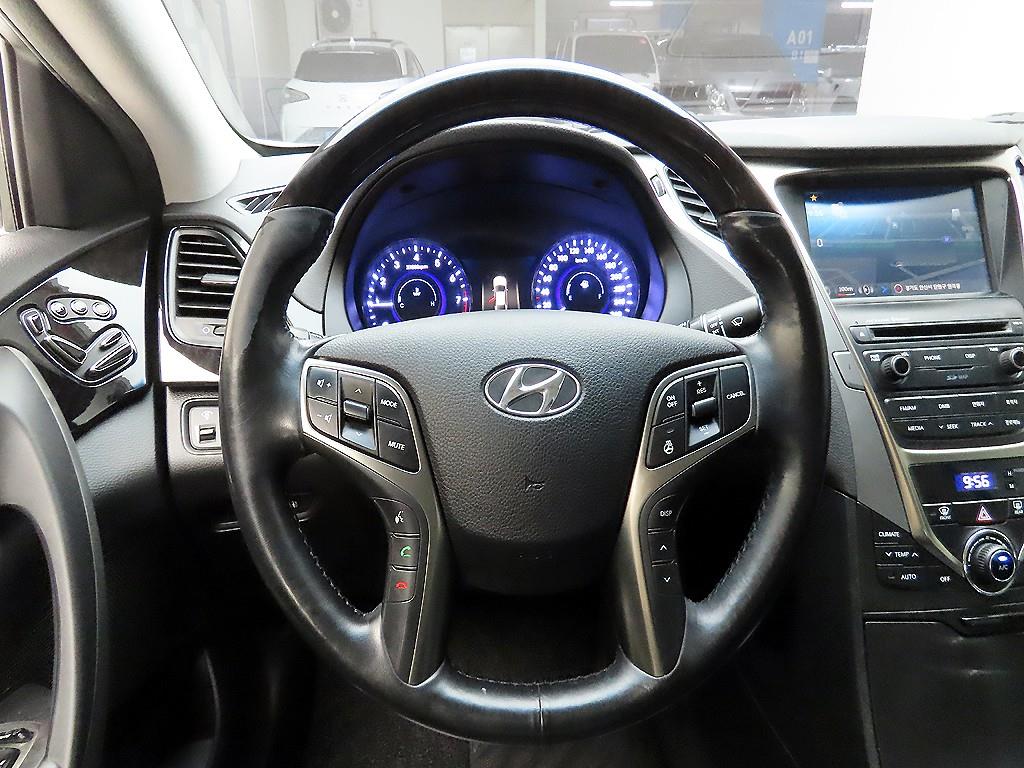 HYUNDAI Grandeur - Vista 7