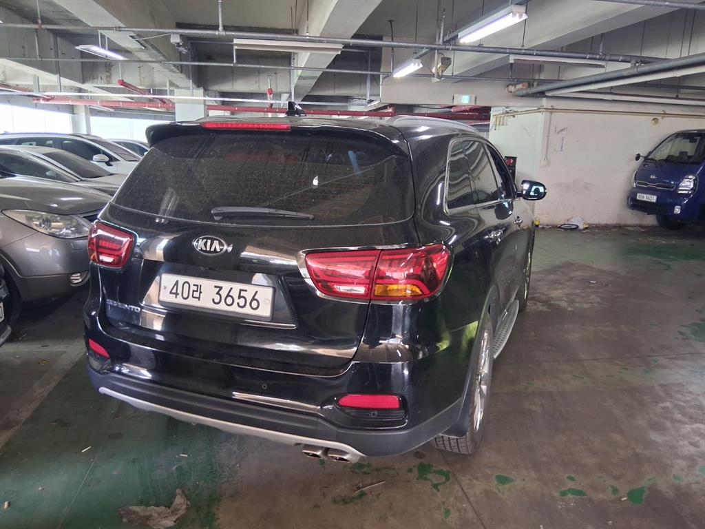 KIA Sorento - Vista 4