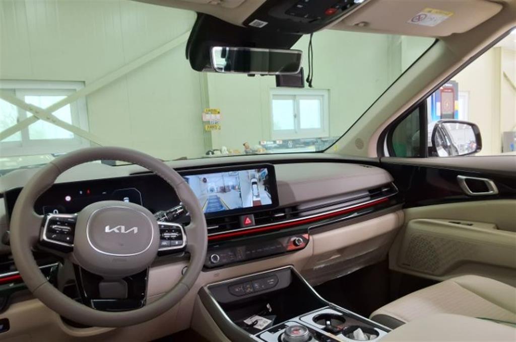 KIA Carnival - Vista 4