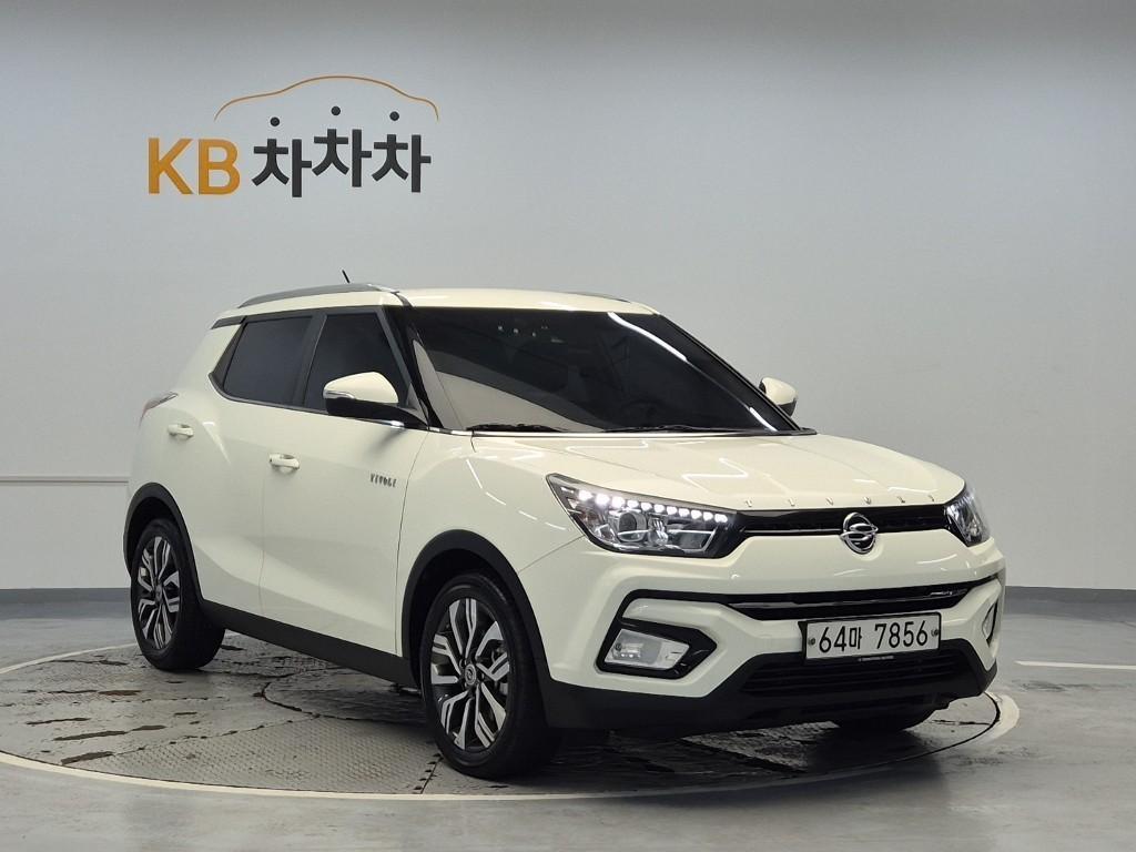 Ssangyong Tivoli - Vista 4