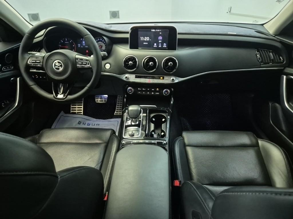KIA Stinger - Vista 7