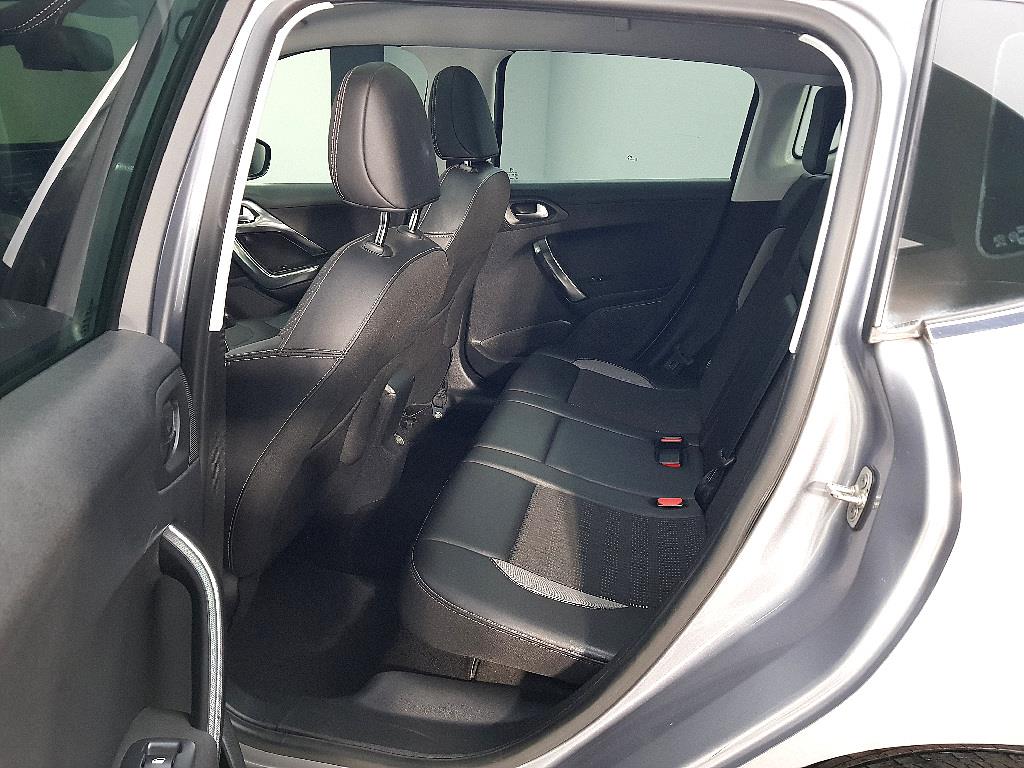 Peugeot 2008 - Vista 9