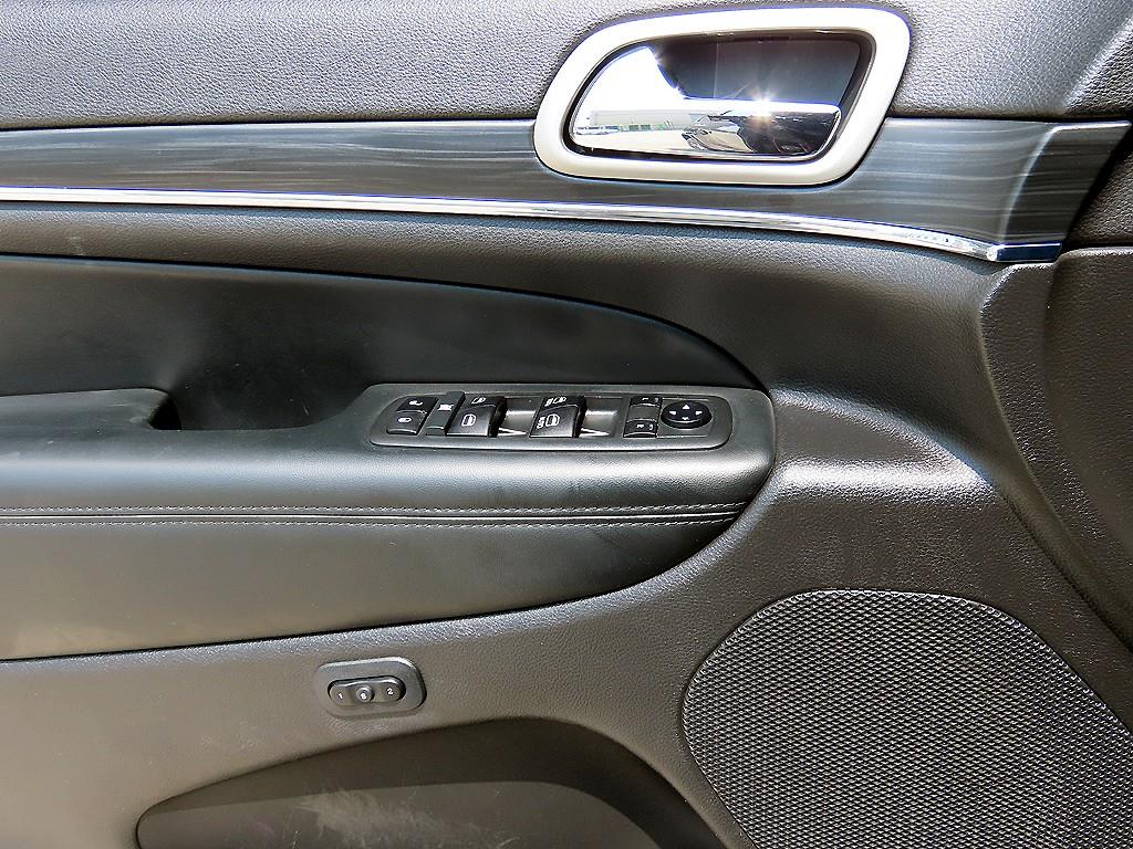 Jeep Cherokee - Vista 11