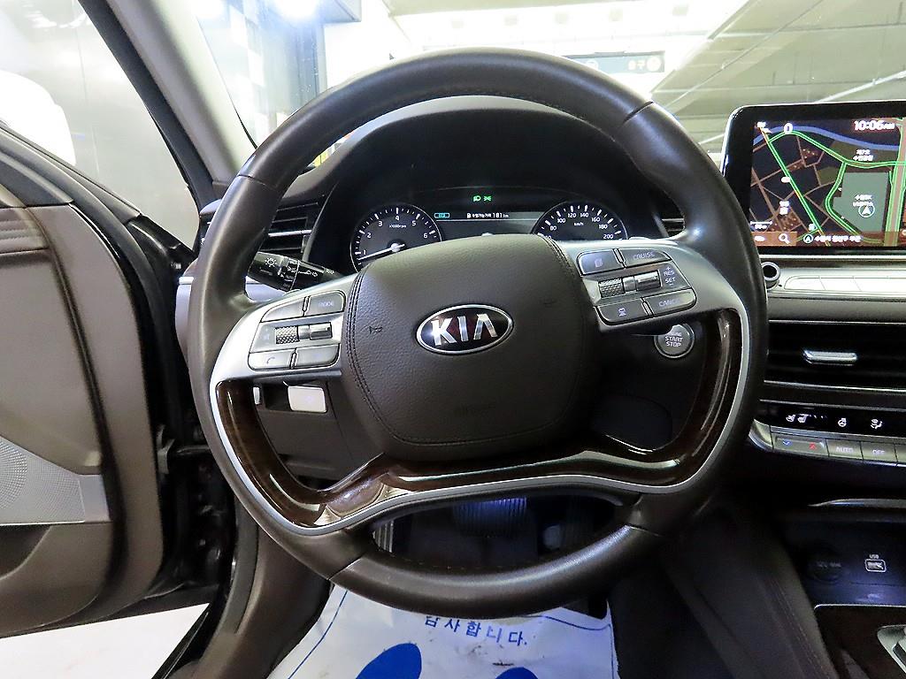 KIA K9 - Vista 8