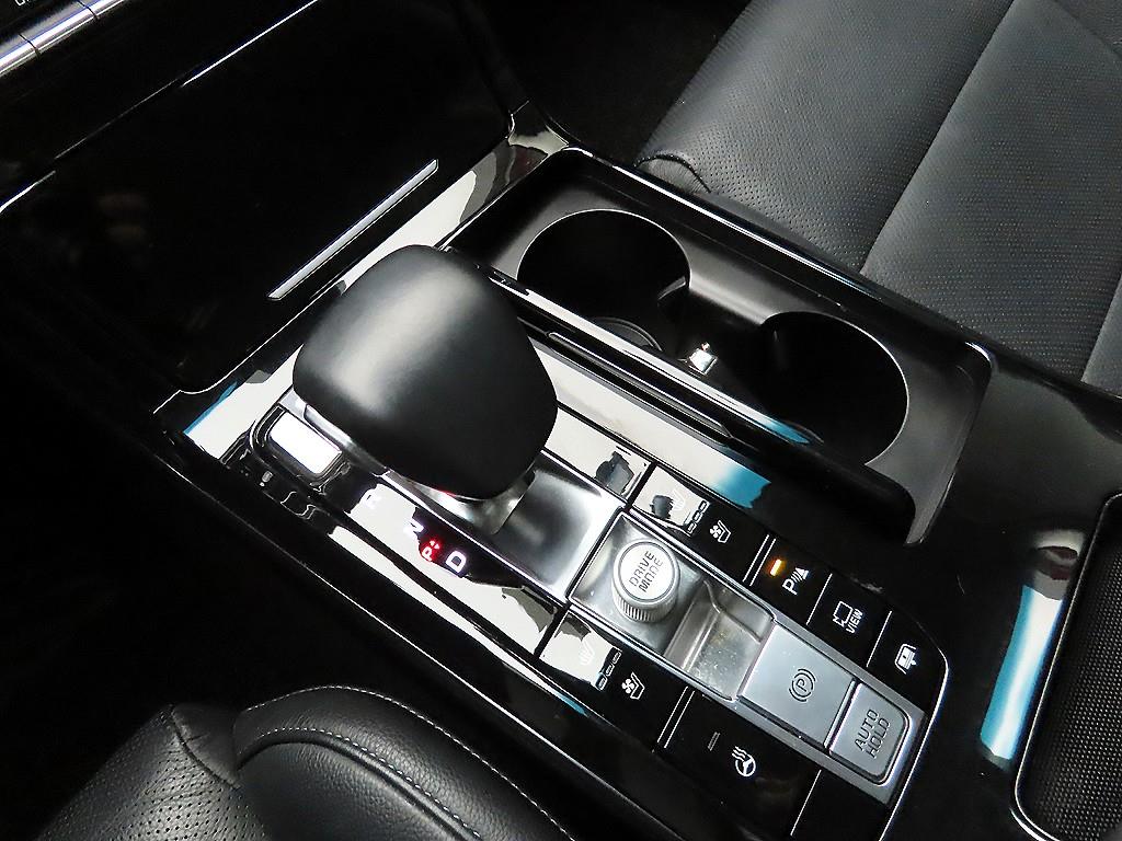 KIA K7 - Vista 10