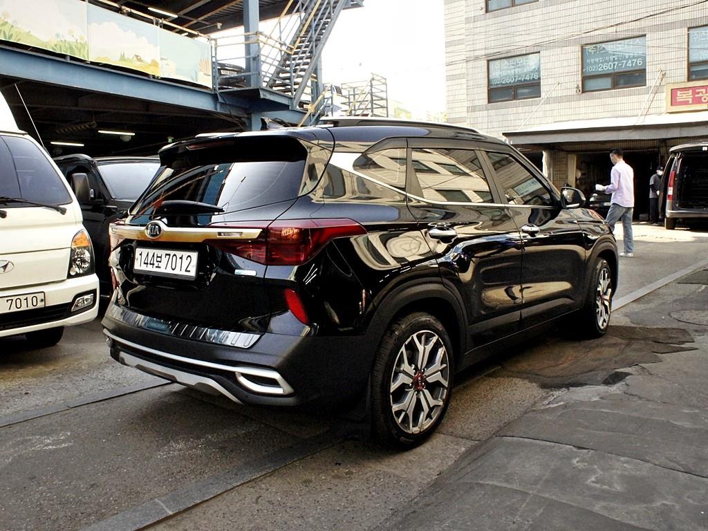KIA Seltos - Vista 7