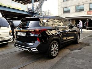 KIA Seltos - Vista 8