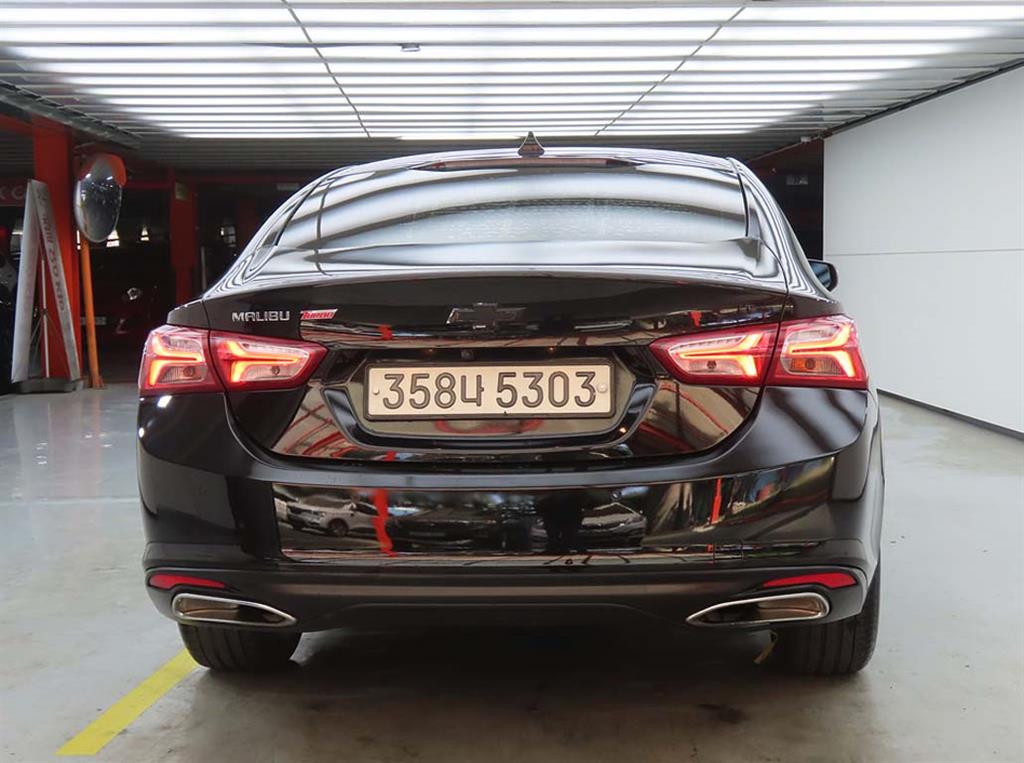 Chevrolet Malibu - Vista 3