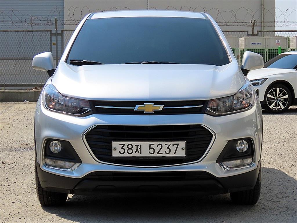 Chevrolet Trax 2018 Gris - Importación desde Corea - HF Imports Iquique - Foto 1