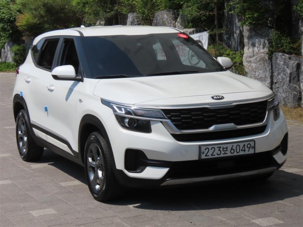 KIA Seltos - Vista 3