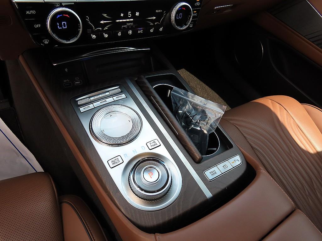 Genesis G80 - Vista 11