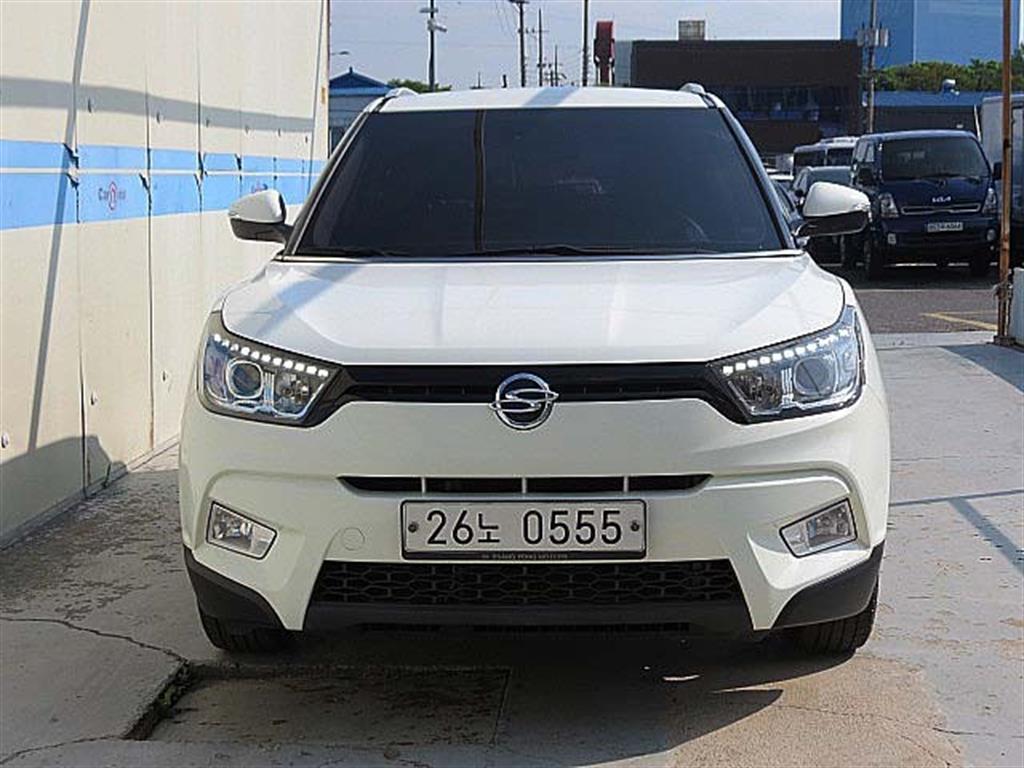 Ssangyong Tivoli 2016 Blanco - Importación desde Corea - HF Imports Iquique - Foto 1