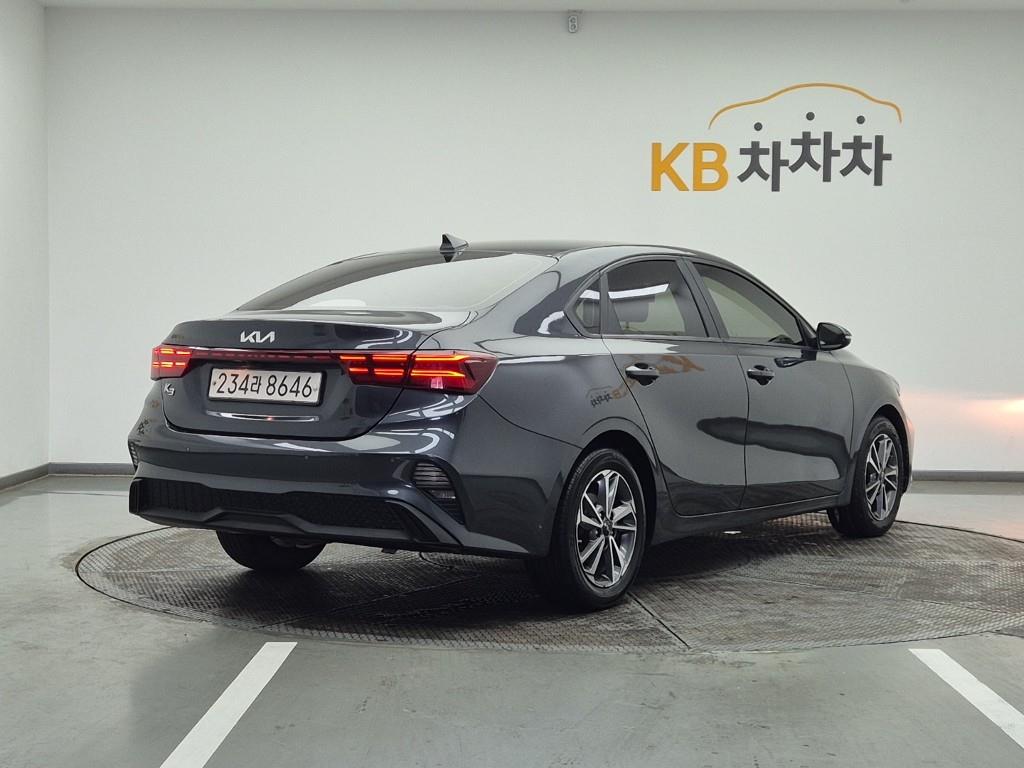 KIA K3 - Vista 4