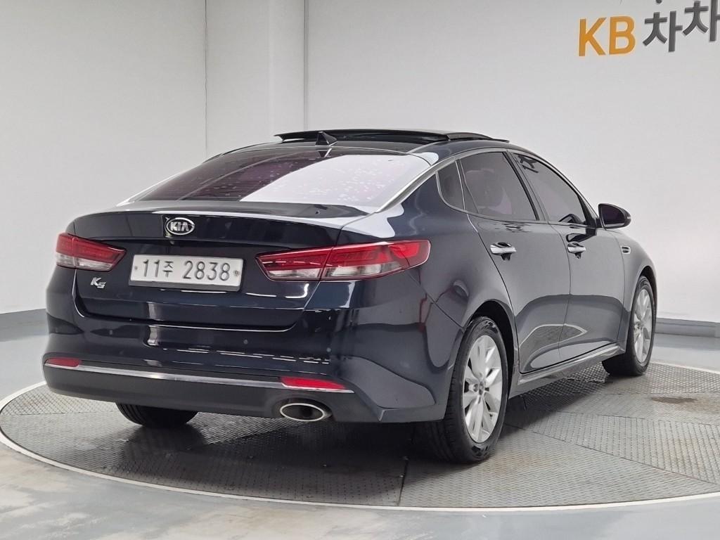 KIA K5 - Vista 4