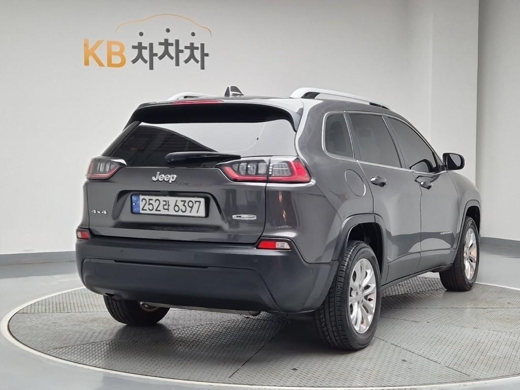 Jeep Cherokee - Vista 4