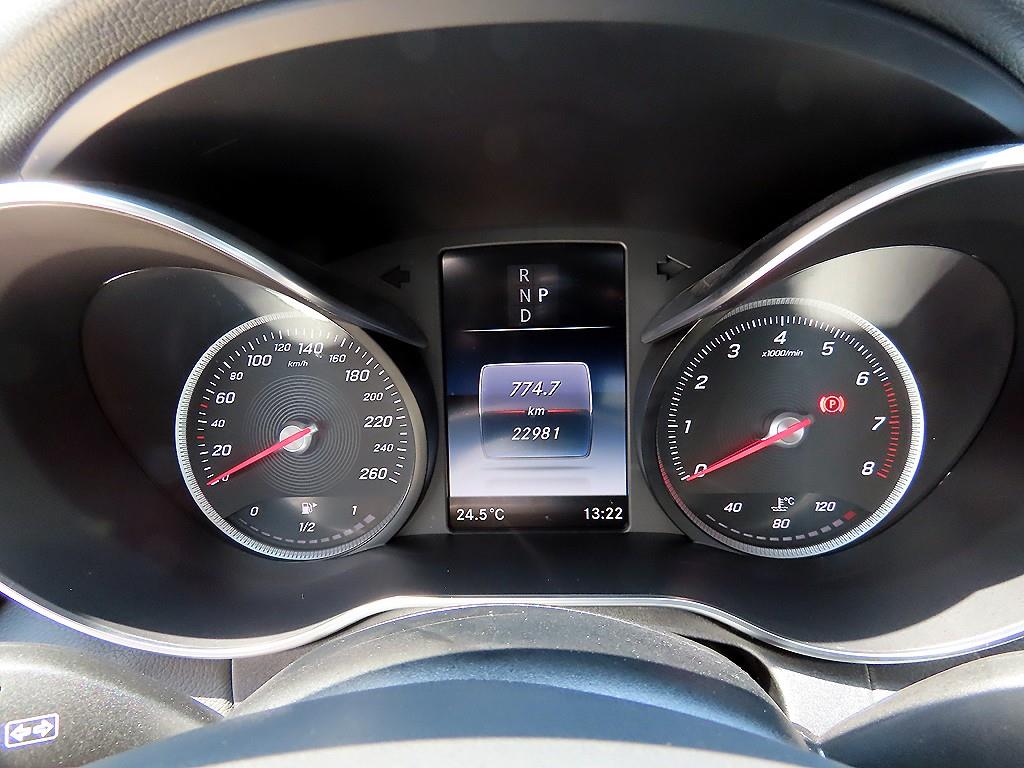 Mercedes Benz C Class - Vista 9