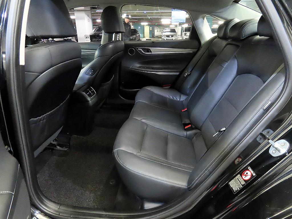 HYUNDAI Grandeur - Vista 7