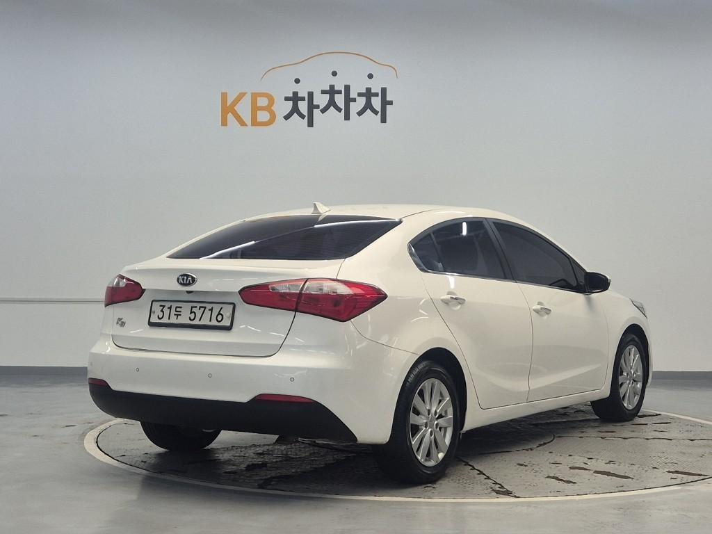KIA K3 - Vista 3