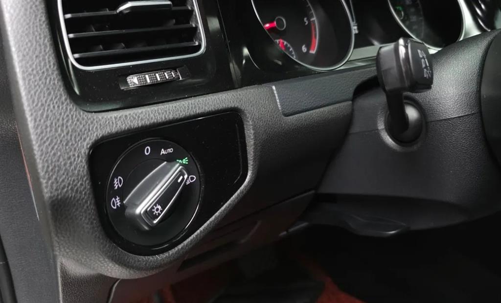 Volkswagen Golf 2016 Gris - Importación desde Corea - HF Imports Iquique - Foto 16