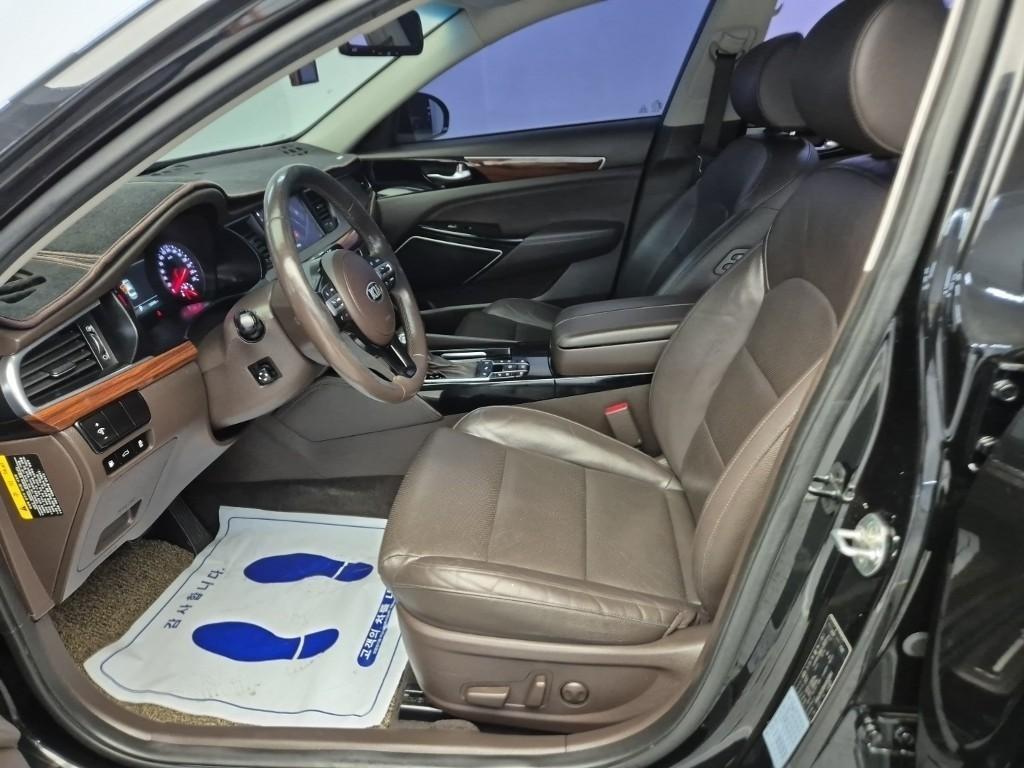 KIA K7 - Vista 10