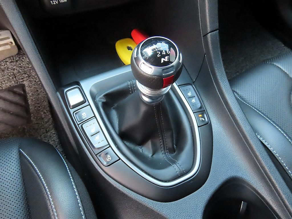 HYUNDAI Veloster - Vista 11