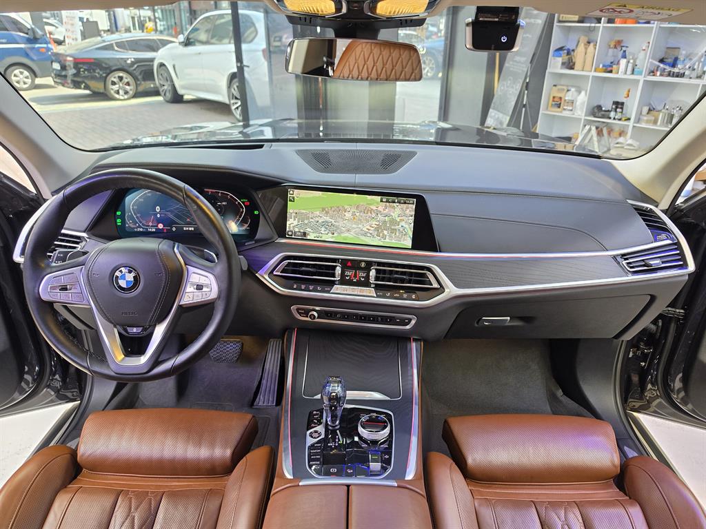 BMW X7 - Vista 9