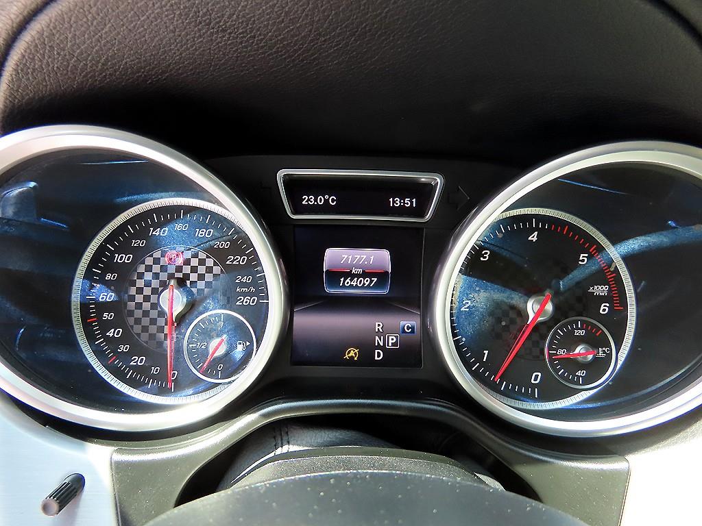 Mercedes Benz GLE Class - Vista 9