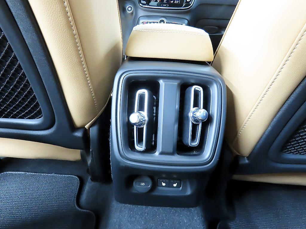 Volvo XC40 - Vista 12