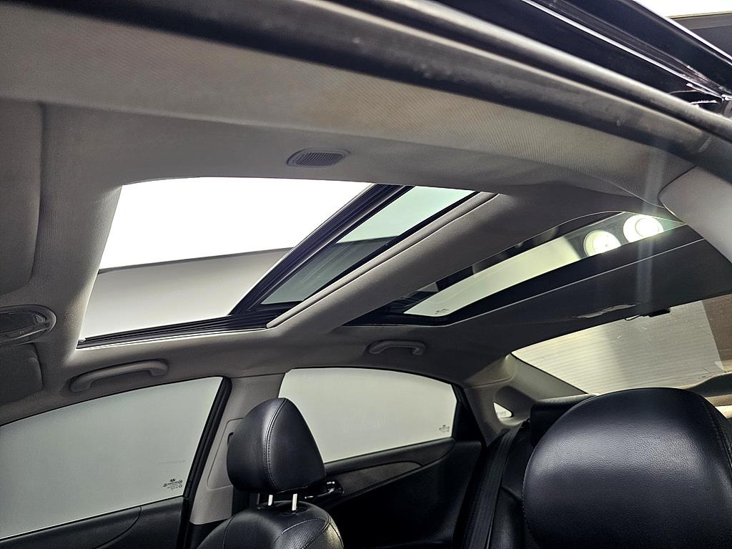 HYUNDAI Sonata - Vista 12
